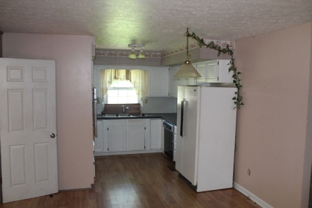 4 Bedroom 3 Bath Brick Ranch at Auction in Bowling Green Ky. - image 17