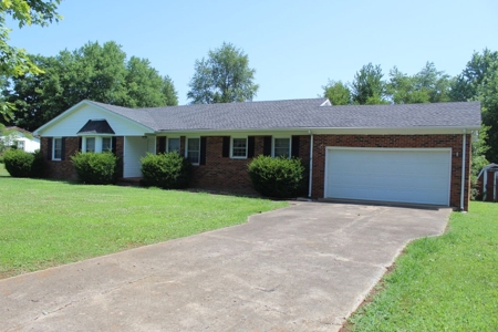 4 Bedroom 3 Bath Brick Ranch at Auction in Bowling Green Ky. - image 6