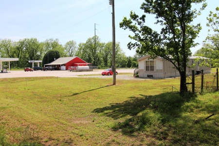 Turn-Key Convenience Store and Land for Auction Oklahoma - image 5