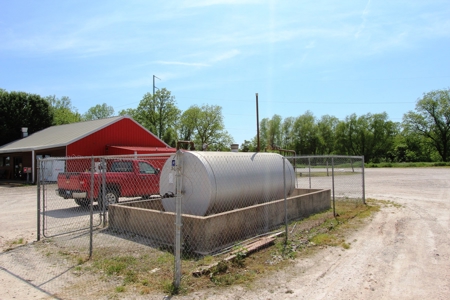 Turn-Key Convenience Store and Land for Auction Oklahoma - image 2