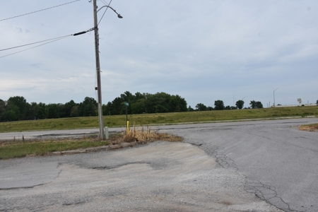 Absolute Commercial Land Auction Sweet Springs MO Saline Co - image 2