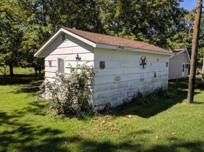 Auction - Home, 20 Ac, Outbuildings Tractor, Truck, Trailers - image 8