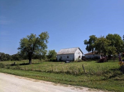 Auction - Home, 20 Ac, Outbuildings Tractor, Truck, Trailers - image 5
