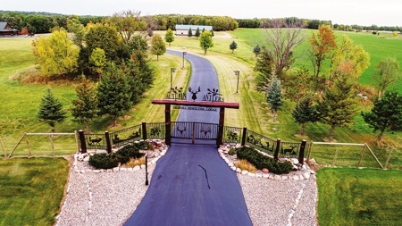 Online Only Auction: Trophy Whitetail Hunting Lodge - image 5