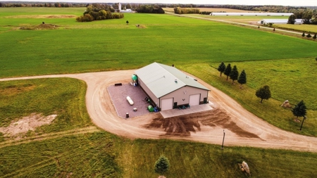 Online Only Auction: Trophy Whitetail Hunting Lodge - image 7