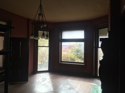 4 Bed Historic Queen Anne Located Near Downtown - image 2