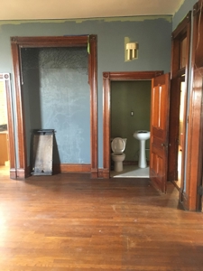 4 Bed Historic Queen Anne Located Near Downtown - image 8