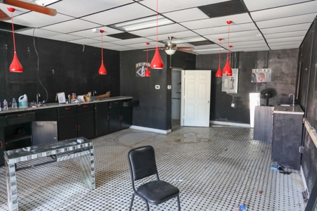 Commercial Building Auction - image 18