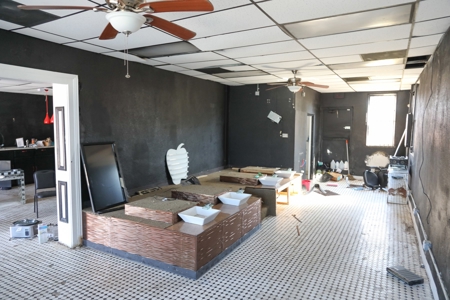 Commercial Building Auction - image 17