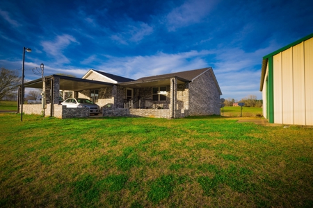 Country Home With Land outside of Nacogdoches TX Cushing ISD - image 5