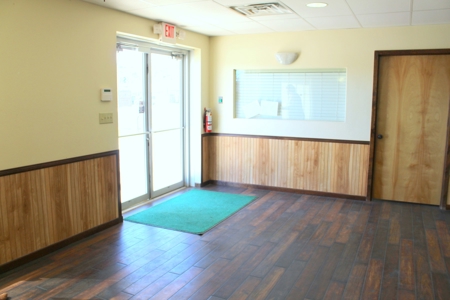 Commercial Property for sale Tatum, TX Office Suites Auction - image 3