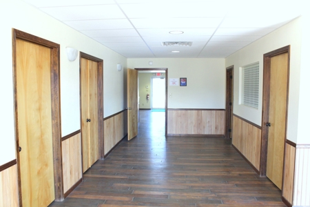 Commercial Property for sale Tatum, TX Office Suites Auction - image 2