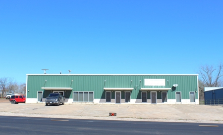Commercial Property for sale Tatum, TX Office Suites Auction - image 1