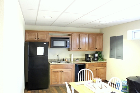 Commercial Property for sale Tatum, TX Office Suites Auction - image 5
