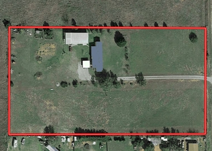Country Home with Acreage for Sale Clinton OK Custer County - image 1