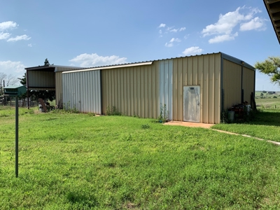 Country Home with Acreage for Sale Clinton OK Custer County - image 7