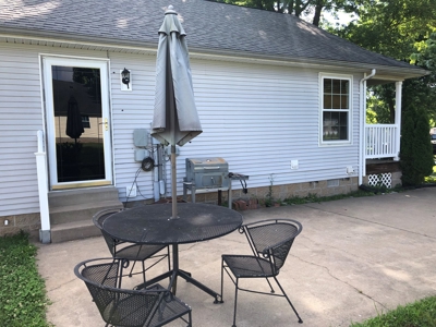 First Time Home Buyers-Investors Nice 3 Bedroom 2 Bath Home - image 5