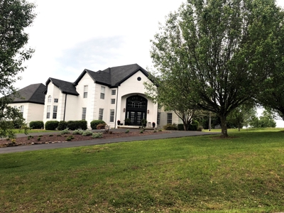 5,000 + sq. ft. Warren Co. KY Luxury Home Selling at Auction - image 2