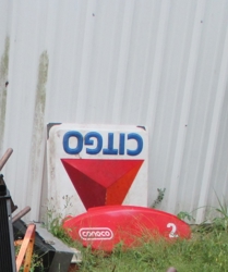 alt=