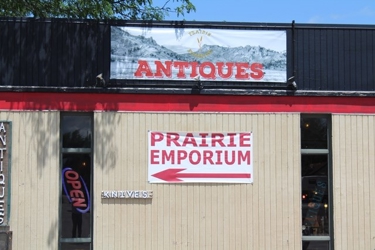 alt=